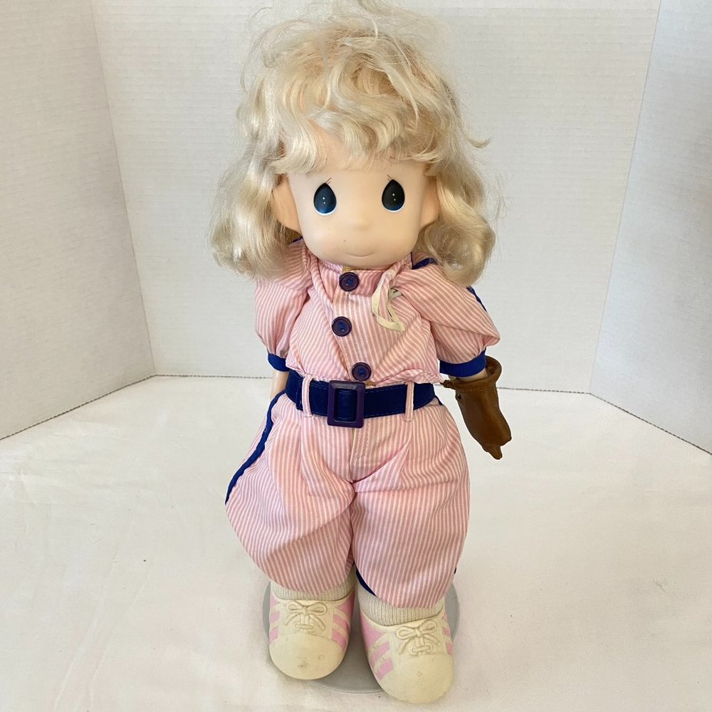 Precious Moments Tracey in Baseball Clothes Vintage Item No. 1047         - 12